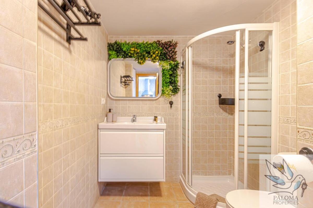 Apartment Benal 1 Bdr With Excellent Location